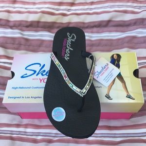 Skechers jewel sandal w/yoga foam  Sz 9